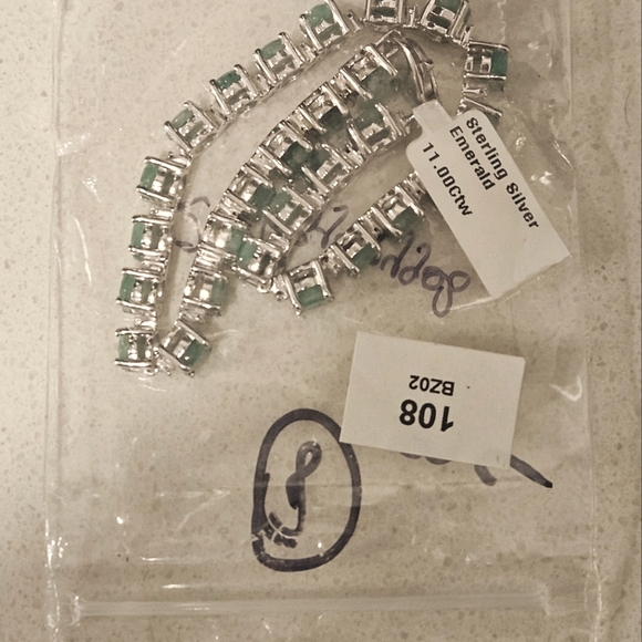 11 carat emerald bracelet - Picture 2 of 3